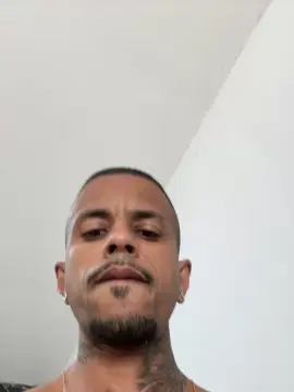 Cam4 Free Live Porn of Soaresluucas29