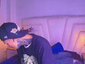 Cam4 Adult Webcam of AdamsWalkerr_