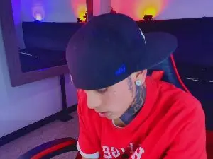 Cam4 Live Porn of AdamsWalkerr_