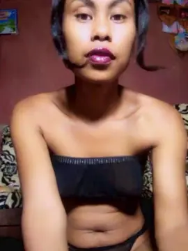 Cam4 Adult Video Chat of Dinah974