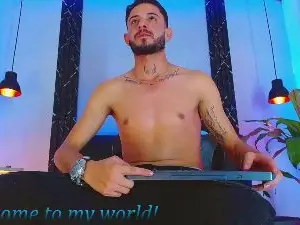 Cam4 Free Live Porn of Klark_kent
