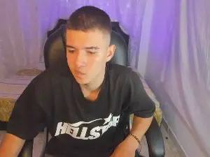 Cam4 Live Porn of Aleckk_Boy