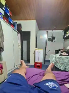 Cam4 Live Sex of Andresito1805