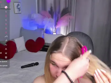 Cam4 Free Live Porn of DollyCheckley