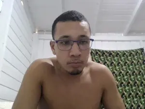 Cam4 Free Live Porn of ericsilva_69
