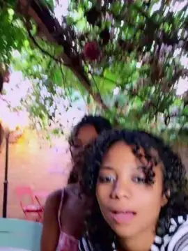 Cam4 Watch Live Sex Cams of SissiFrenchy