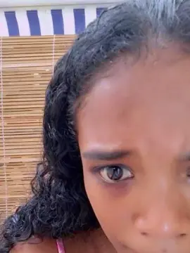 Cam4 Nude Webcam of SissiFrenchy