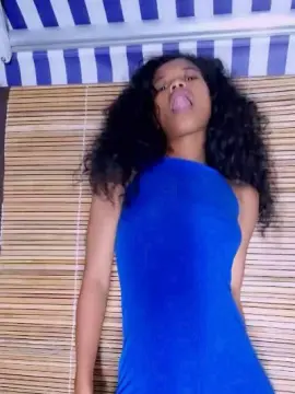 Cam4 Live Sex Cam of SissiFrenchy