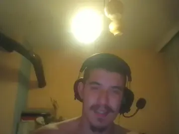 Cam4 Sex Chat of Peterminev