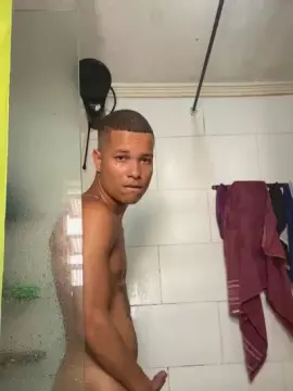 Cam4 Free Live Porn of Lucas21sp