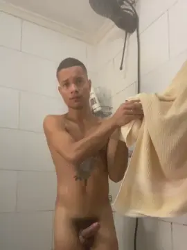 Cam4 Sex Cam of Lucas21sp