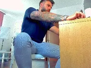 Cam4 Nude Webcam of LukeDenver