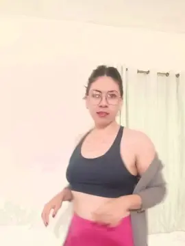 Cam4 Live Sex Cam of Mia_essence24