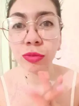 Cam4 Free Porn Cam of Mia_essence24