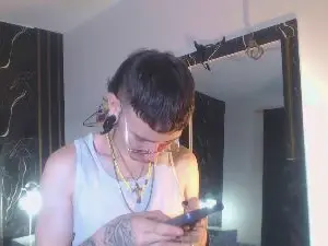 Cam4 Sex Cam of RyanOwenss