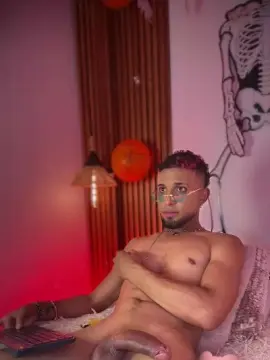 Cam4 Free Live Porn of Michael_Hanks
