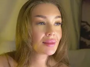 Cam4 Watch Live Sex Cams of AnnyBangs