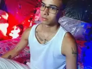 Cam4 Sex Cam of THE_COUPLE_CUTE