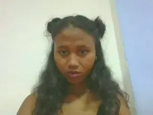 Cam4 Free Porn Cam of mendrika5