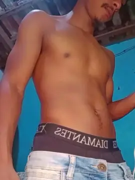 Cam4 Free Live Porn of leosilvajf