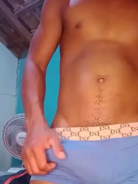 Cam4 Nude Webcam of leosilvajf