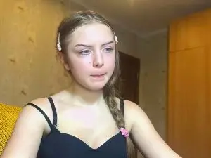 Cam4 Watch Live Sex Cams of GennieSolinger