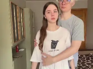 Cam4 Private Sex Chat of Lil_PUSS_XOO