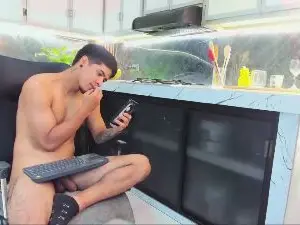 Cam4 Free Porn Cam of criss_hardcock_