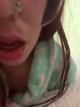 Cam4 Live Sex Cam of aylenkiut