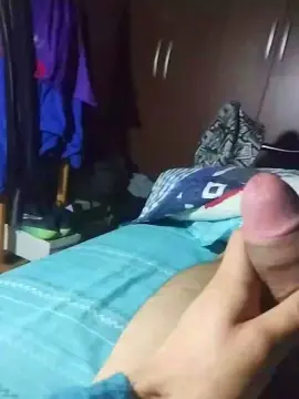 Cam4 Nude Webcam of Andr3_69