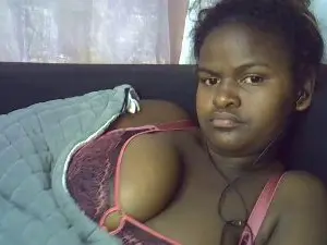 Cam4 Free Live Porn of CocoLuxe2