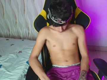 Cam4 Live Sex Cam of Thebigtwinkk