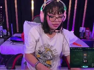 Cam4 Adult Video Chat of Nyveth