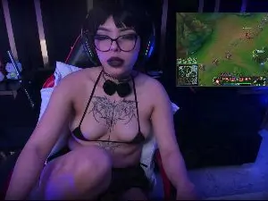 Cam4 Live Sex Cam of Nyveth