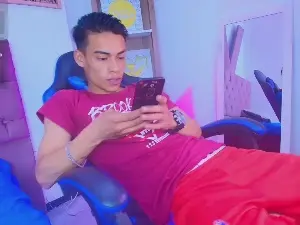 Cam4 Watch Live Sex Cams of Tommy_West_