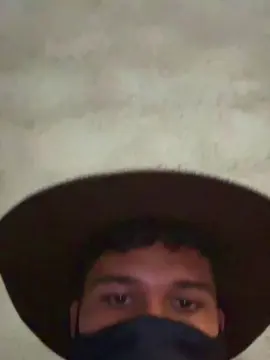 Cam4 Free Live Porn of carlosc38