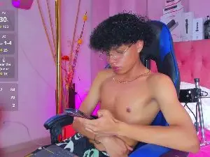 Cam4 Private Sex Chat of Taylor_Black_