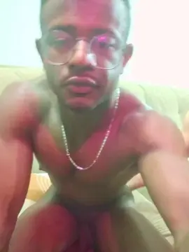 Cam4 Free Live Porn of EnzoNovinho