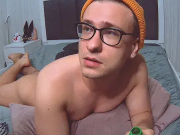 Cam4 Free Porn Cam of DennisGartman6