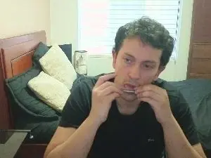 Cam4 Live Sex of Serguioguecha33