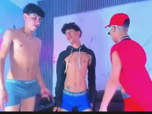 Cam4 Live Sex of Trio_twink_hot