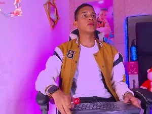 Cam4 Nude Webcam of Dilan_Amadeus