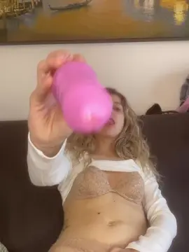 Cam4 Private Sex Chat of emilychannel