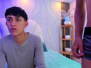 Cam4 Adult Webcam of hoot_booys_