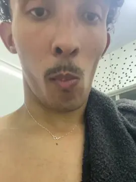 Cam4 Live Sex Cam of MavyFelipe