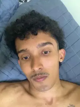 Cam4 Live Porn of MavyFelipe