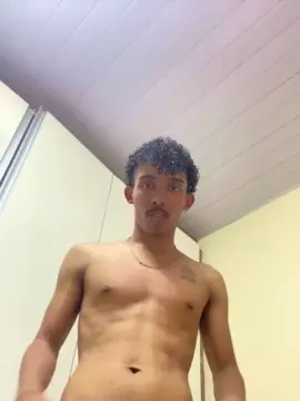 Cam4 Free Live Porn of MavyFelipe