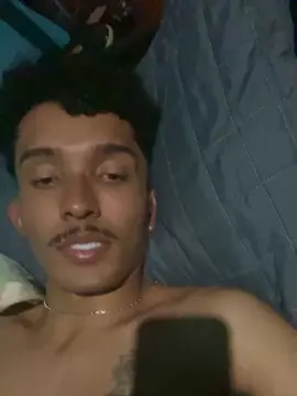 Cam4 Free Live Porn of MavyFelipe