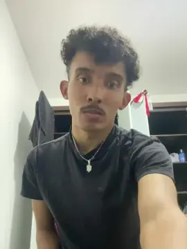 Cam4 Free Live Porn of MavyFelipe