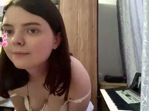 Cam4 Adult Video Chat of LouraTheberge